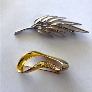 Elegant Silver and Gold Brooch Set